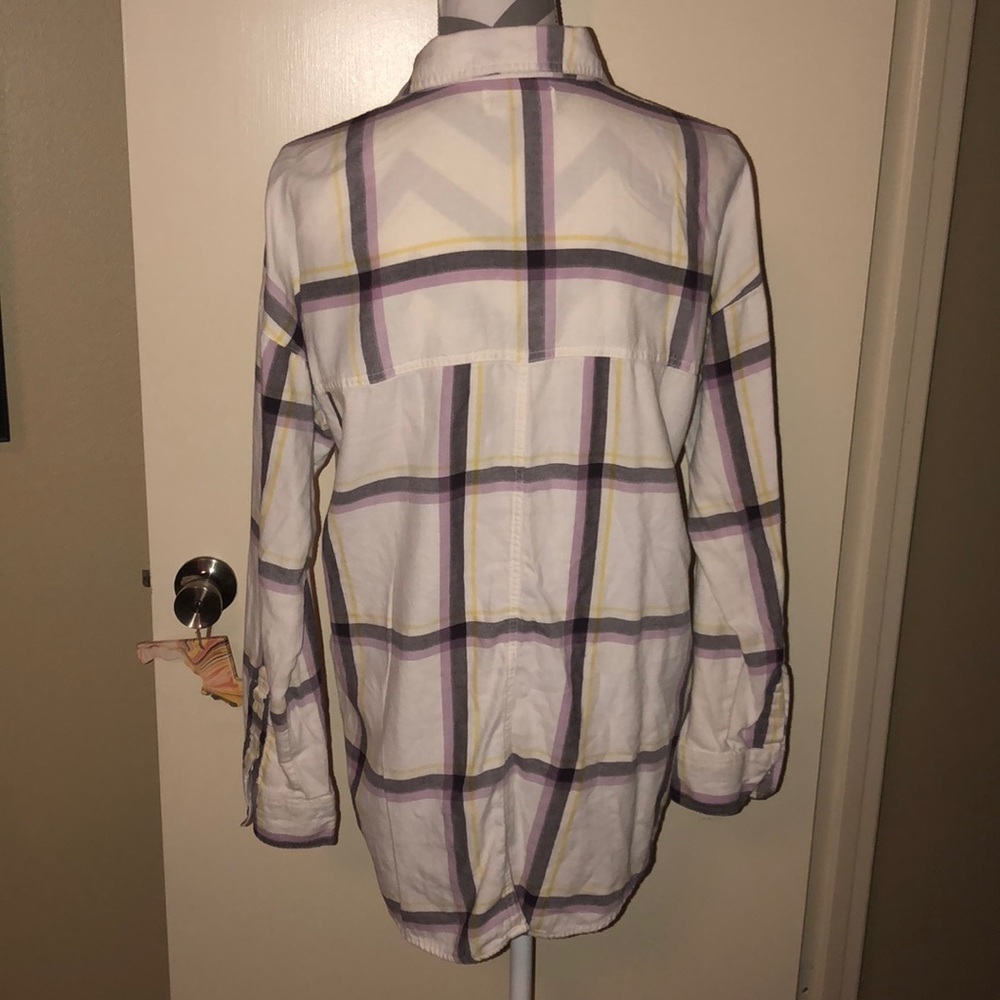 Old Navy Plaid Boyfriend Button-down Shirt - Size Medium - Picture 3 of 8